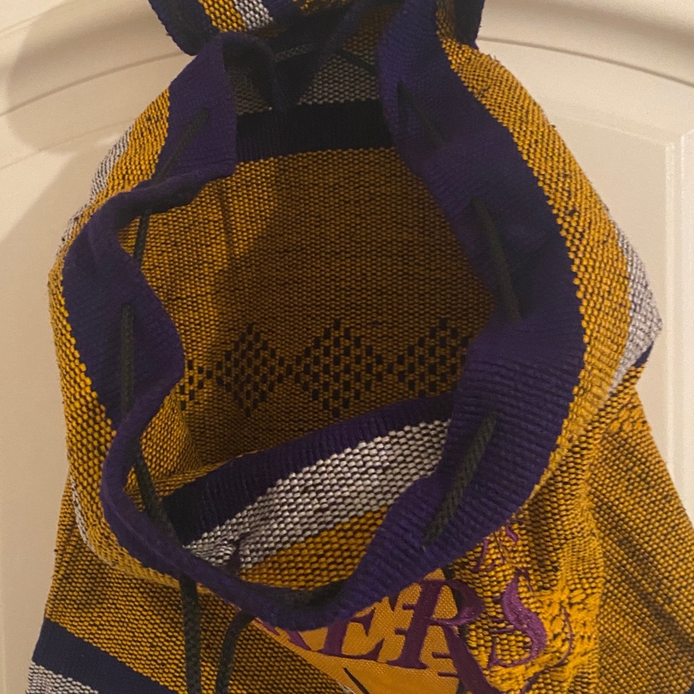Lakers Kobe Bryant backpack new! - Picture 3 of 3